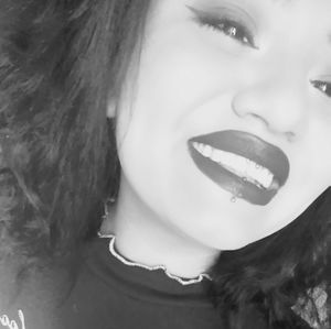 Meet your Posher, Gabriela